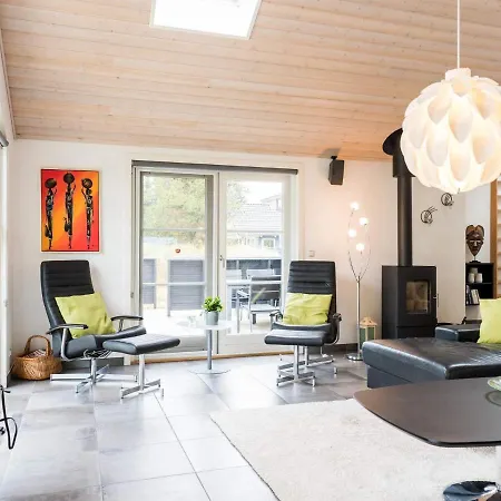 Dom wakacyjny Luxurious Family Retreat In Blavand-By Traum *