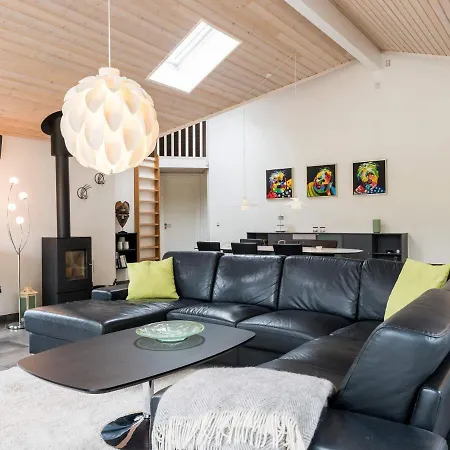 Dom wakacyjny Luxurious Family Retreat In Blavand-By Traum