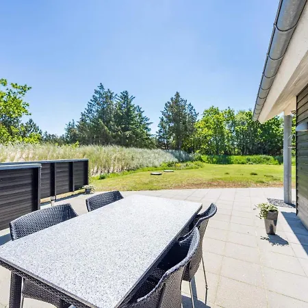 Dom wakacyjny Luxurious Family Retreat In Blavand-By Traum *